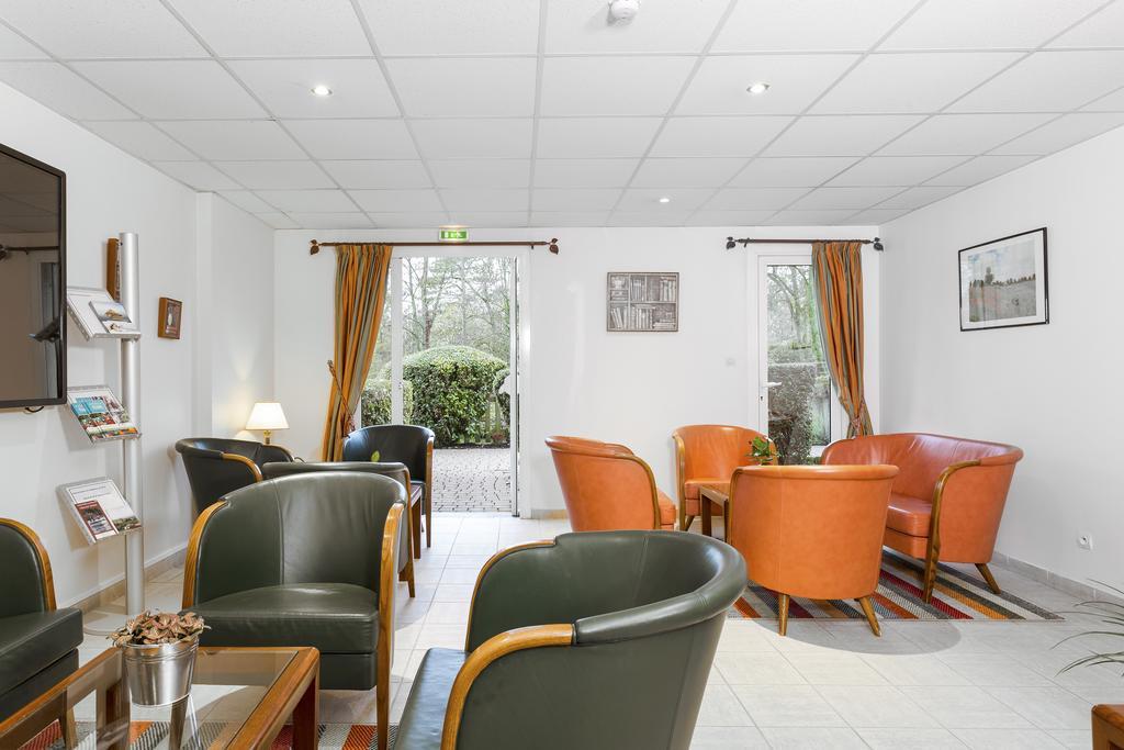 Karma Manoir Des Deux Amants Aparthotel Connelles Eksteriør bilde