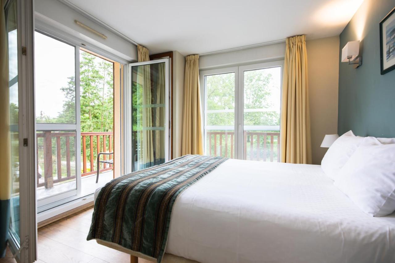 Karma Manoir Des Deux Amants Aparthotel Connelles Eksteriør bilde